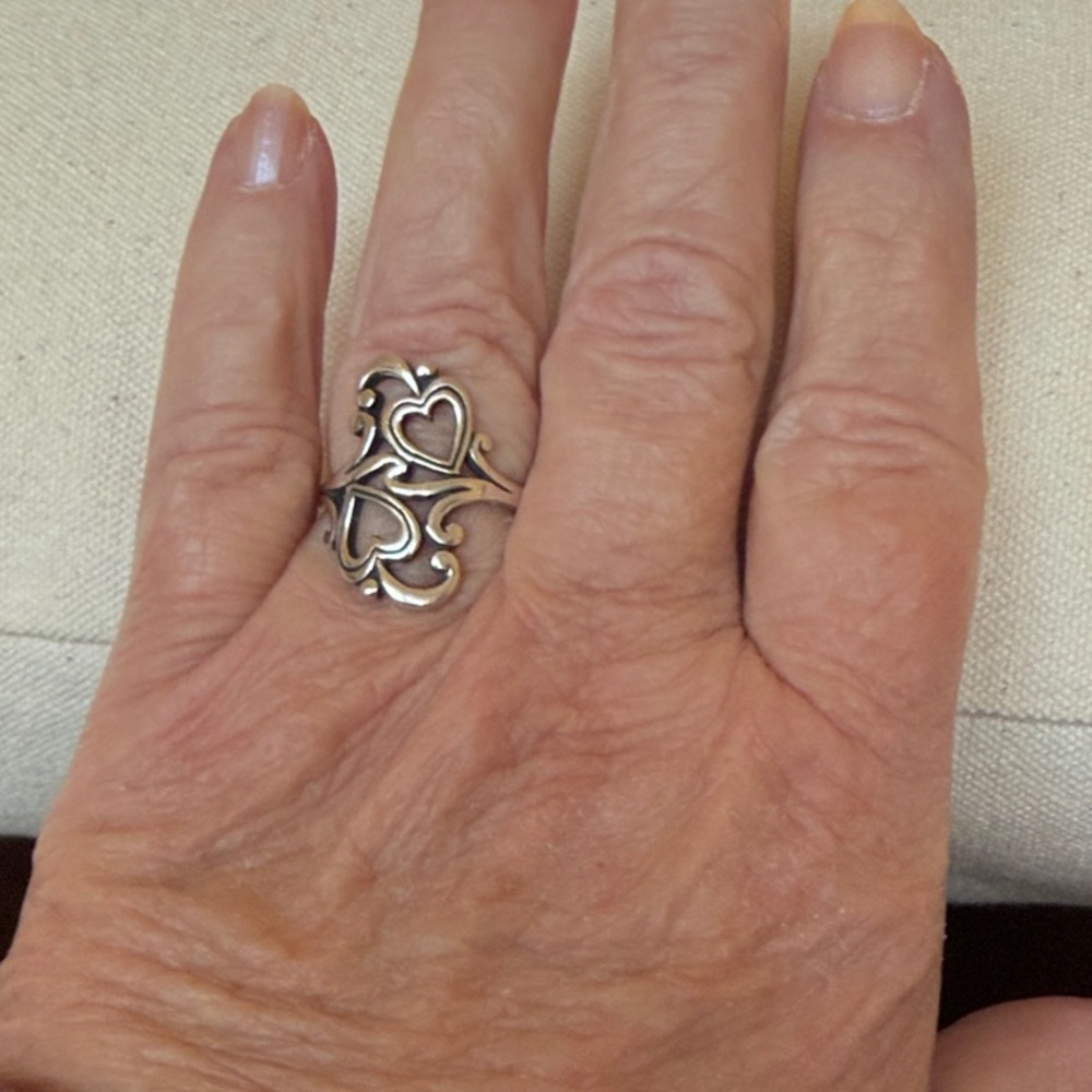 James Avery Swirls and Scrolls Hearts Ring - Picture 4 of 4